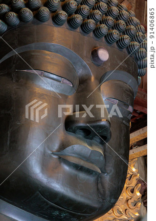 2022年5月10日 東大寺大仏殿の仏像 盧舎那仏像 91406865