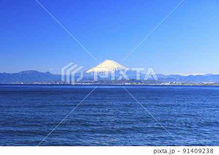 江ノ島から見た富士山 91409238