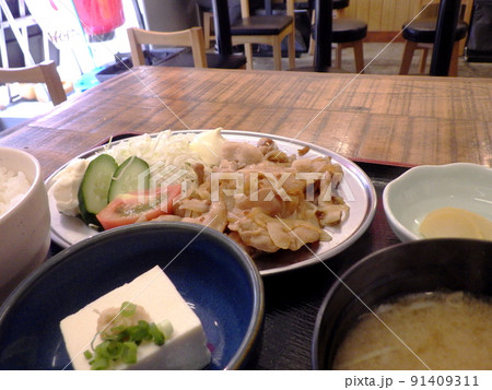 生姜焼き定食　日替わり定食　ランチ　 91409311