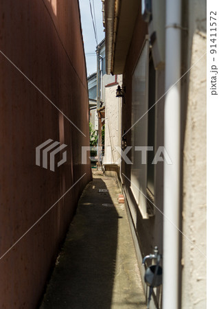 路地裏　通路 91411572