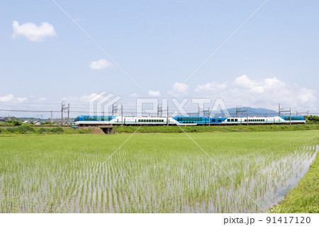 【近鉄名古屋線】田園地帯を駆け抜ける観光列車 【近鉄名古屋線】田園地帯を駆け抜ける観光列車 91417120