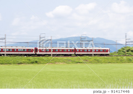 【近鉄名古屋線】田園地帯を駆け抜ける回送列車 【近鉄名古屋線】田園地帯を駆け抜ける回送列車 91417446