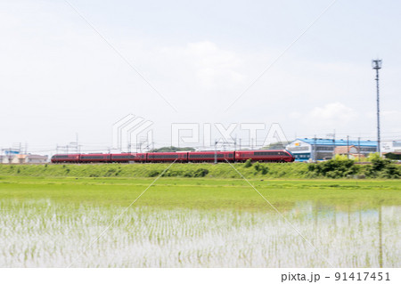 【近鉄名古屋線】田園地帯を駆け抜ける特急列車 91417451