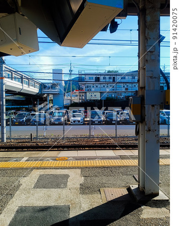 車窓シリーズ①、鉄道駅設備、駅ホーム、JR西日本、駅間の景色、鉄道ファン、関西、旅行、おもしろい鉄道 車窓シリーズ①、鉄道駅設備、駅ホーム、JR西日本、駅間の景色、鉄道ファン、関西、旅行、おもしろい鉄道 91420075