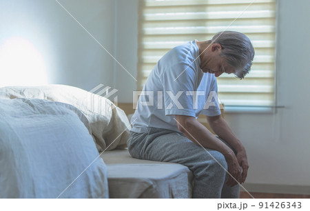 中年男性の疲れ 91426343