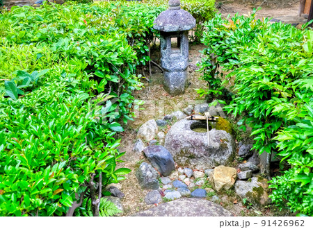 京都、一乗寺金福寺の蹲踞 91426962