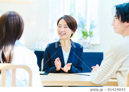 ビジネスシーン ビジネスシーン 91429045
