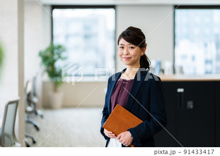 女性の活躍 女性の活躍 91433417