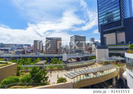 なんばパークスと南海なんば駅の地上連絡通路 91433553