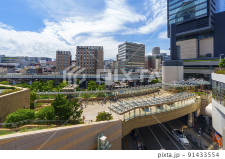 なんばパークスと南海なんば駅の地上連絡通路 91433554