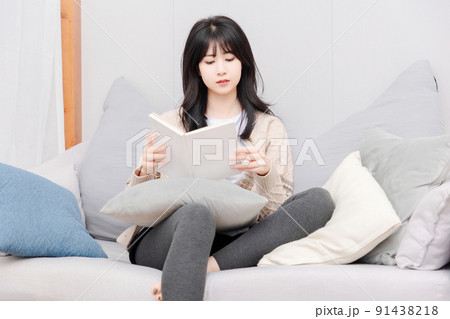 Asian girl living at home Asian girl living at home 91438218