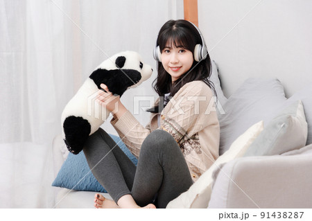 Asian girl living at home Asian girl living at home 91438287