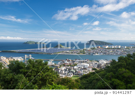 有田みかん海道から有田川河口、沖ノ島・地ノ島を望む　【和歌山県有田市】 91441297