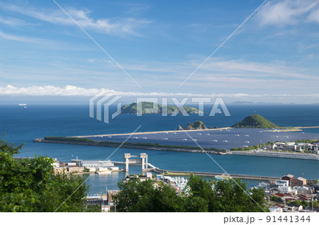 有田みかん海道から有田川河口、沖ノ島を望む 有田みかん海道から有田川河口、沖ノ島を望む 91441344