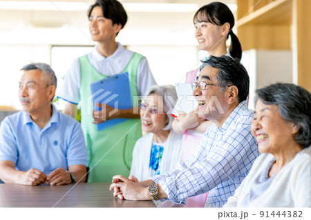 明るい介護イメージ 明るい介護イメージ 91444382