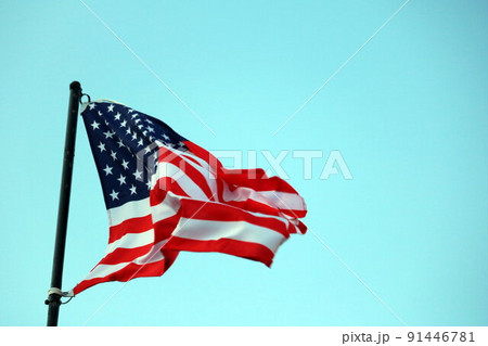 風になびくアメリカ国旗 USA flag streaming in wind 91446781