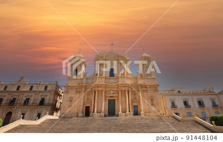 Duomo basilica, Noto, sicily, Italy Duomo basilica, Noto, sicily, Italy 91448104
