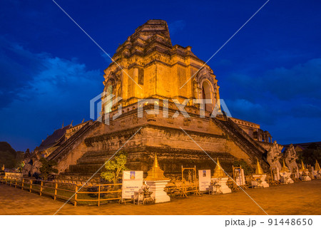 Wat Chedi Luang pagoda the largest pagoda in Chiang Mai province of Thailand at dusk. Wat Chedi Luang pagoda the largest pagoda in Chiang Mai province of Thailand at dusk. 91448650