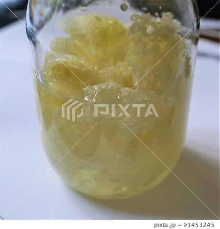 盛り上げ巣 超純粋蜂蜜 瓶詰 盛り上げ巣 超純粋蜂蜜 瓶詰 91453245