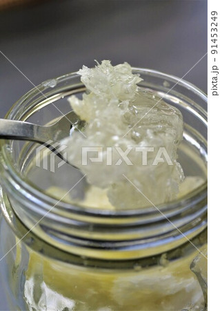 盛り上げ巣 超純粋蜂蜜 瓶詰 盛り上げ巣 超純粋蜂蜜 瓶詰 91453249
