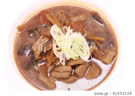 もつ煮込み モツの味噌煮 おかず 肴 明るい背景 もつ煮込み モツの味噌煮 おかず 肴 明るい背景 91453529