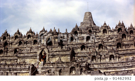 Borobudur Temple Compounds / ボロブドゥール寺院遺跡群(外観ズーム) Borobudur Temple Compounds / ボロブドゥール寺院遺跡群(外観ズーム) 91462992