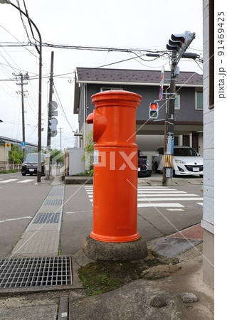 宮城 白石 丸ポストのある風景(本町大通商店街) 宮城 白石 丸ポストのある風景(本町大通商店街) 91469425