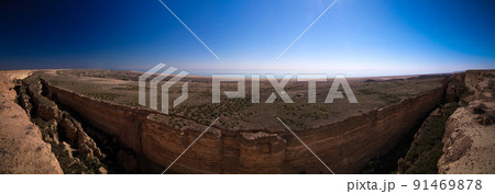 Panorama view to Aral sea from the rim of Plateau Ustyurt near Aktumsuk cape , Karakalpakstan, Uzbekistan Panorama view to Aral sea from the rim of Plateau Ustyurt near Aktumsuk cape , Karakalpakstan, Uzbekistan 91469878