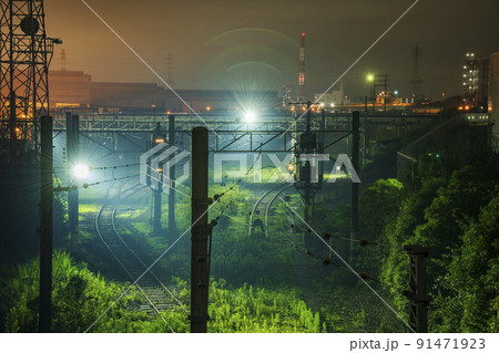 川崎・南渡田町の廃線と工場夜景【神奈川県・川崎市】 川崎・南渡田町の廃線と工場夜景【神奈川県・川崎市】 91471923