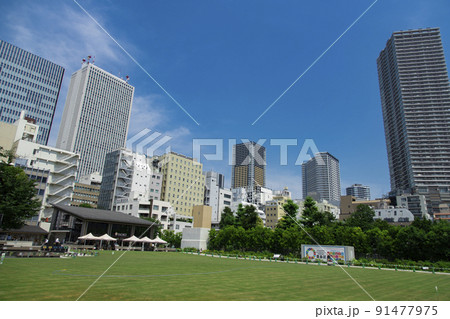 南池袋公園と周辺の街並み 91477975
