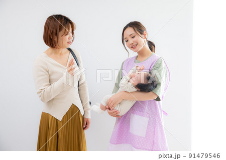 小児科 乳児検診 医療 赤ちゃん 小児科 乳児検診 医療 赤ちゃん 91479546