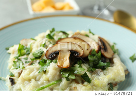 Concept of tasty food with risotto with mushrooms, close up 91479721