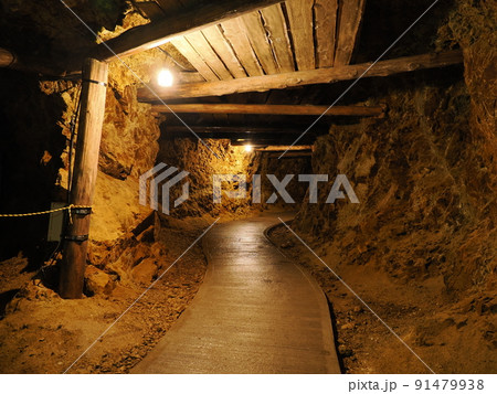 佐渡金山　道遊坑（明治官営鉱山コース）坑道 91479938