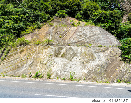 南房総の貴重な地球活動の景色 200年前の大規模海底地すべりで起きた地層 南房総の貴重な地球活動の景色 200年前の大規模海底地すべりで起きた地層 91485187