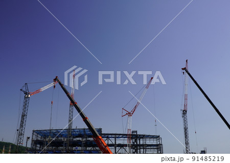 建設用クレーン林立 建設用クレーン林立 91485219