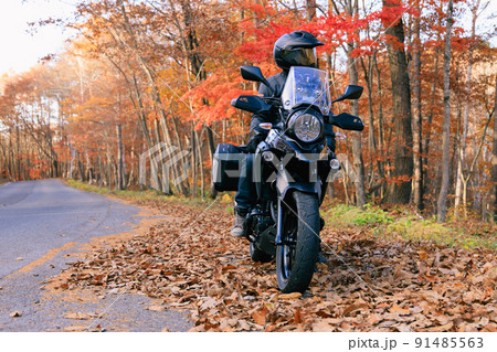 秋の終わりとオートバイ 秋の終わりとオートバイ 91485563