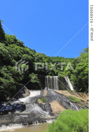 初夏の竜門の滝 初夏の竜門の滝 91489001