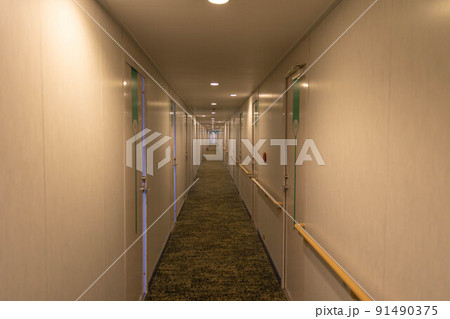 新日本海フェリー「あかしあの船内」 91490375