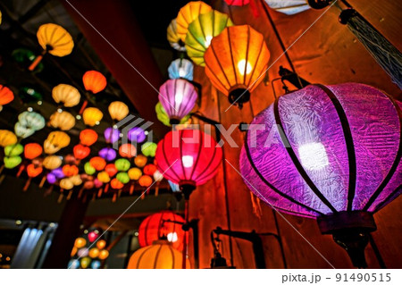 夜のアジアンなランタン祭り・フェスティバル 91490515
