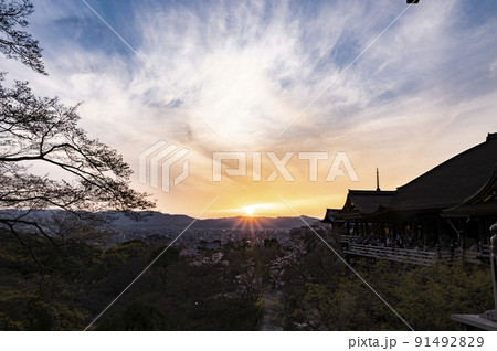 京都　清水寺の夕日 91492829