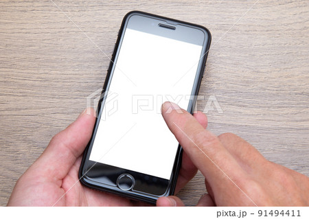 スマートフォン　操作　手元 91494411