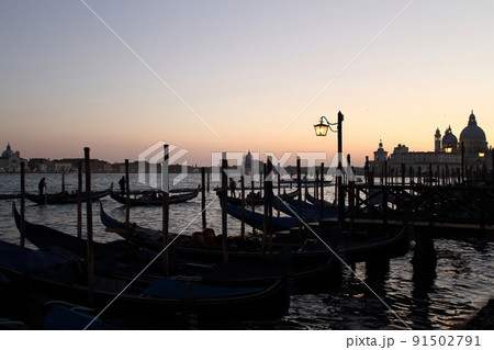 イタリア　ベニスの夕暮れ 91502791