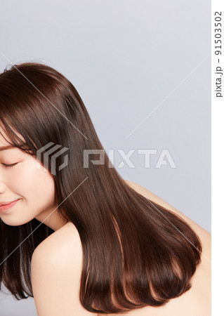 ビューティー若い日本人女性　髪の毛の綺麗な女性 91503502