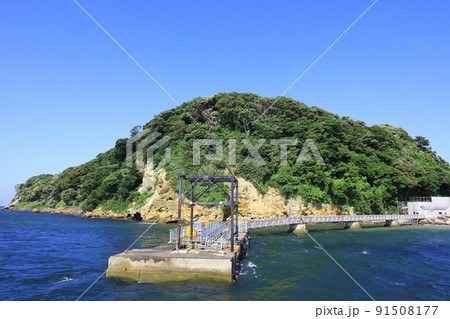船から猿島を見た風景 船から猿島を見た風景 91508177