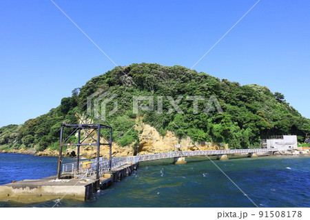 船から猿島を見た風景 船から猿島を見た風景 91508178