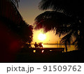 カリブ海の美しい夕日　ベリーズ 91509762