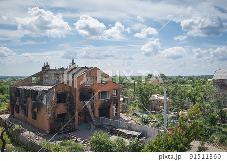 Damaged ruined houses in Chernihiv near Kyiv on north of Ukraine Damaged ruined houses in Chernihiv near Kyiv on north of Ukraine 91511360