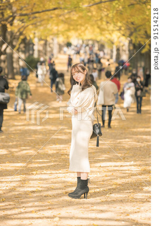 紅葉女性ポートレート 91514218