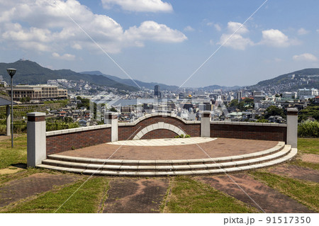 長崎市「出雲近隣公園」からの街並み 長崎市「出雲近隣公園」からの街並み 91517350