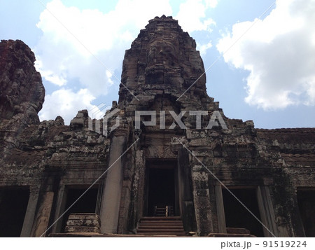 壮麗な世界遺産を楽しめる！カンボジア　アンコールワット遺跡やプリアヴィヒア、ベンメリア遺跡 91519224